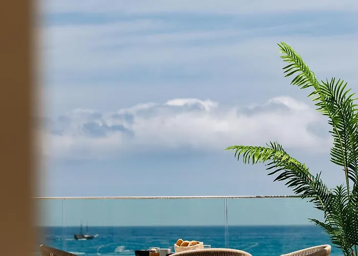 Aparthotel Batis Aero Beachfront Wellbeing 3*