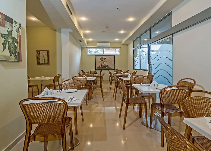 Batis Aero Beachfront Wellbeing 3* העיירה רתימנו