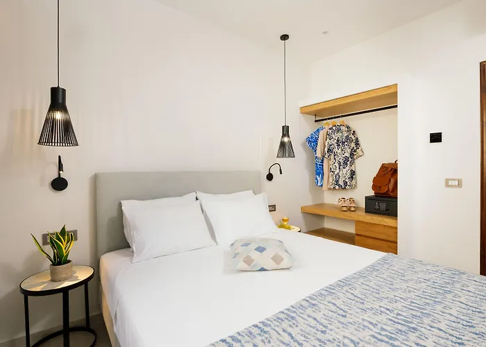 מלון דירות Batis Aero Beachfront Wellbeing