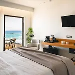 Hotel Batis Aero Beachfront Wellbeing