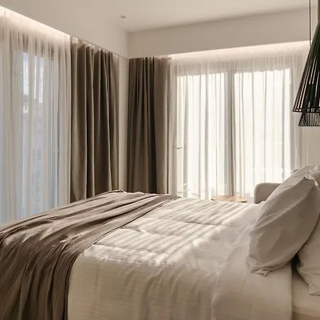 Batis Aero Beachfront Wellbeing Апарт-готель 3*