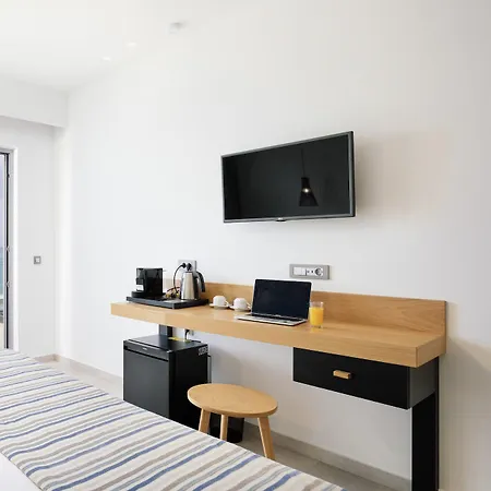 Batis Aero Beachfront Wellbeing Hotel 3*