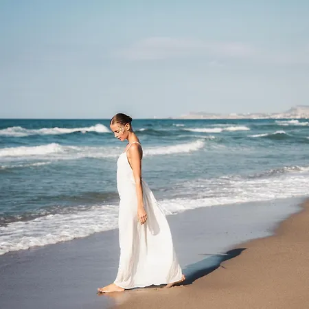Hotel Batis Aero Beachfront Wellbeing 3*