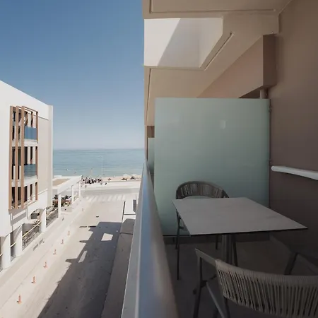 Batis Aero Beachfront Wellbeing 3* ريثيمنو
