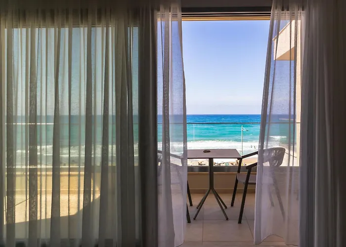 Batis Aero Beachfront Wellbeing Rétino