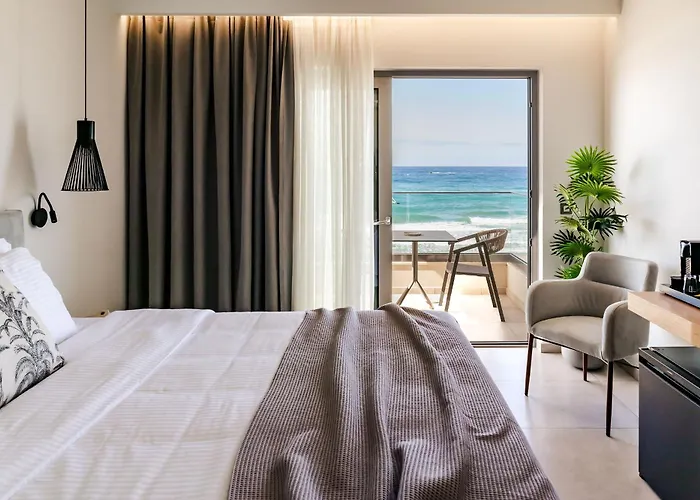 Batis Aero Beachfront Wellbeing Apartahotel 3*