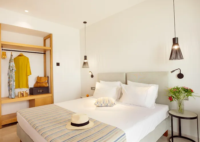 Batis Aero Beachfront Wellbeing Apartahotel