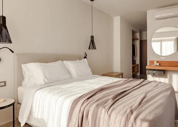 Batis Aero Beachfront Wellbeing 3* Rétino